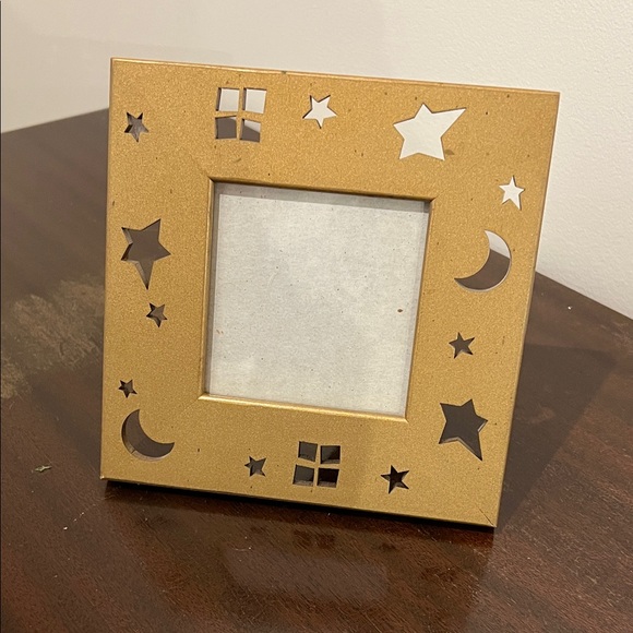 Picture frame - Picture 1 of 4